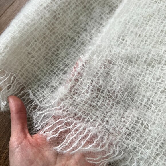 White Delicate Scottish Edinburgh Woolen Mill 100% Wool - Picture 7 of 8